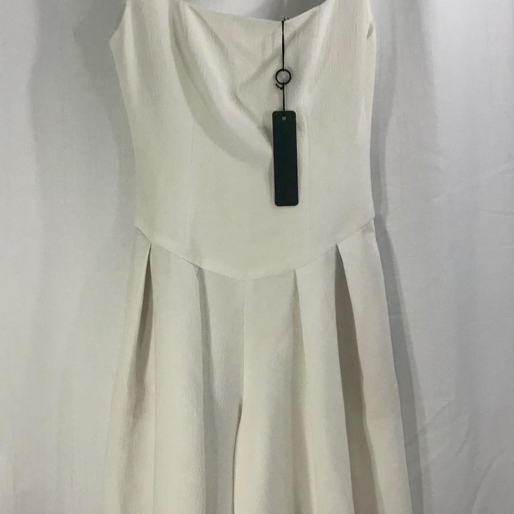 Black Halo Kiely Playsuit In Sugar White Size 4. - Picture 2 of 6